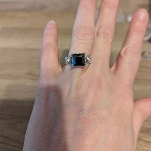 Jeulia Twist Princess Cut Sterling silver ring